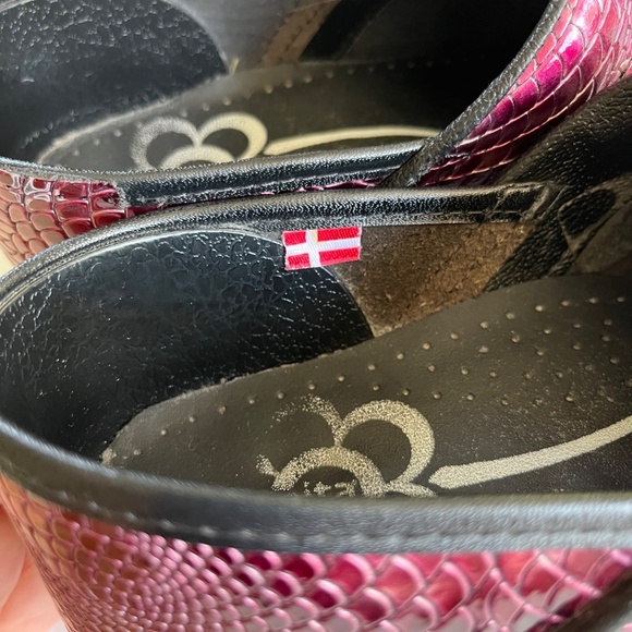 Sanita Clogs Sz 7 in USA Leather Metallic Danish Fuchsia Slip On Shoes - Picture 6 of 10